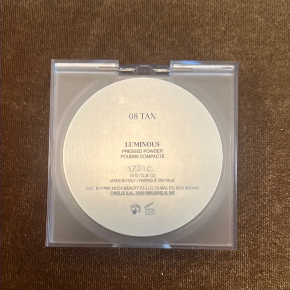 NIB•GloWish by Huda Beauty Luminous Pressed Powder Tan 08